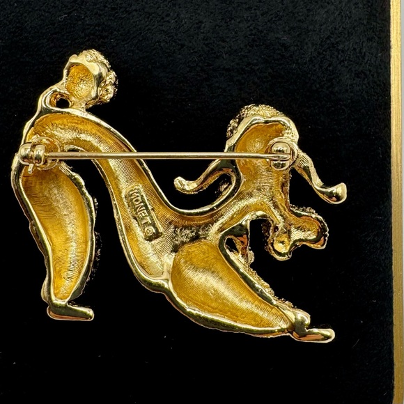 MONET Gold-Tone Poodle Brooch w/Ruby Rhinestones - Retro Style - Picture 3 of 6